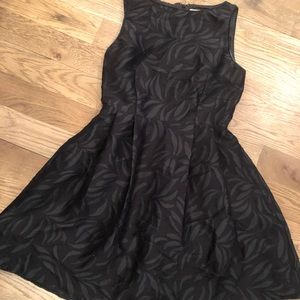 Serena & Lily sleeveless black prom dress size 4